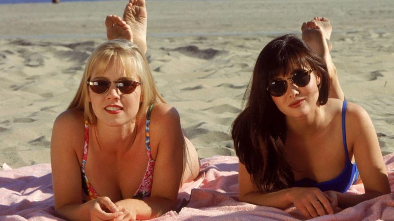 Beverly Hills, 90210 — backdrops 5