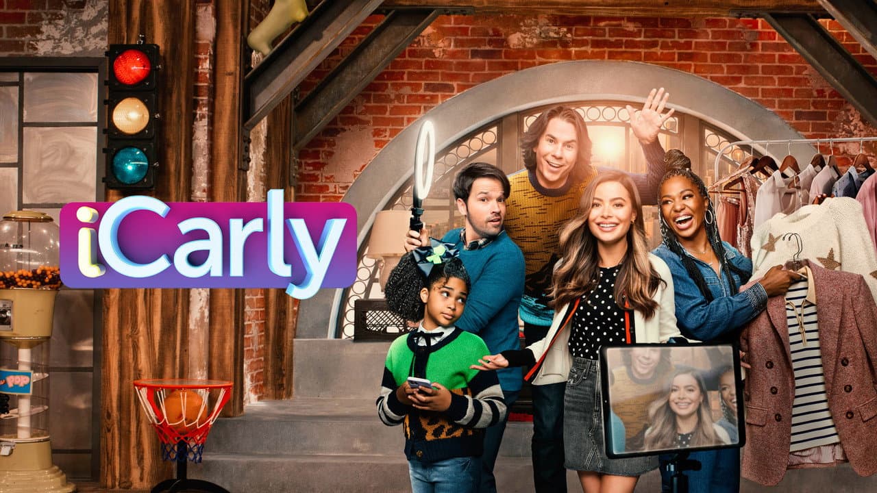 iCarly — backdrops with title 2