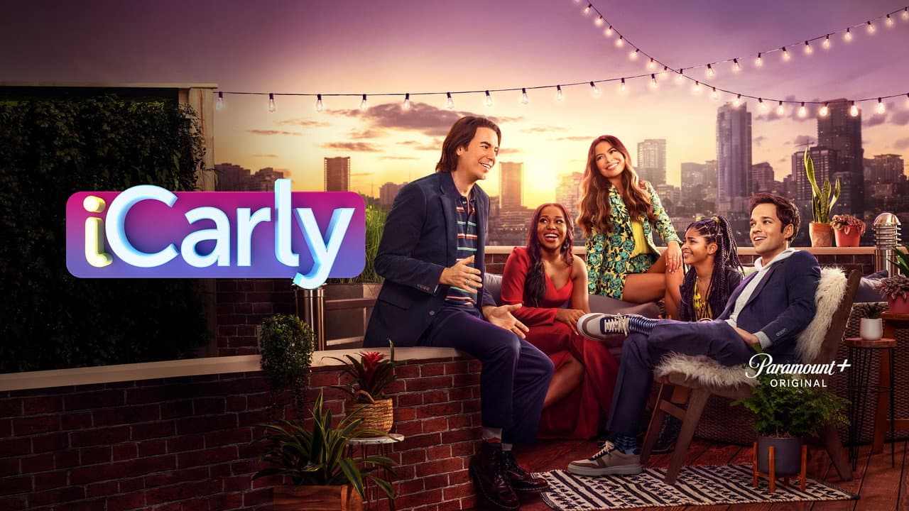 iCarly — backdrops with title 3