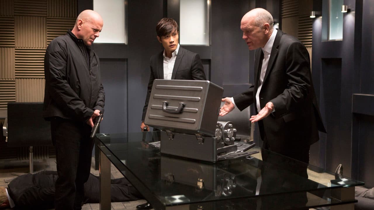 RED 2 — backdrops 7