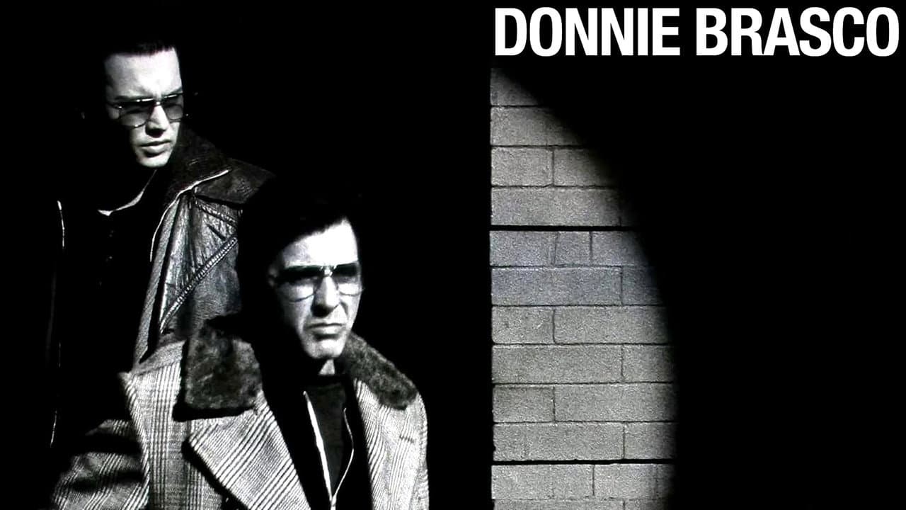 Donnie Brasco — backdrops with title 8