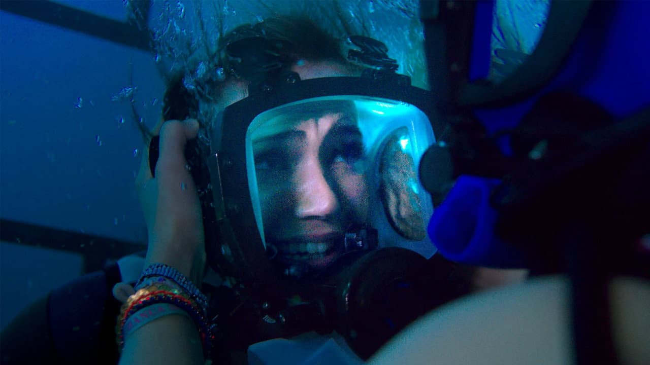 47 Meters Down — backdrops 8