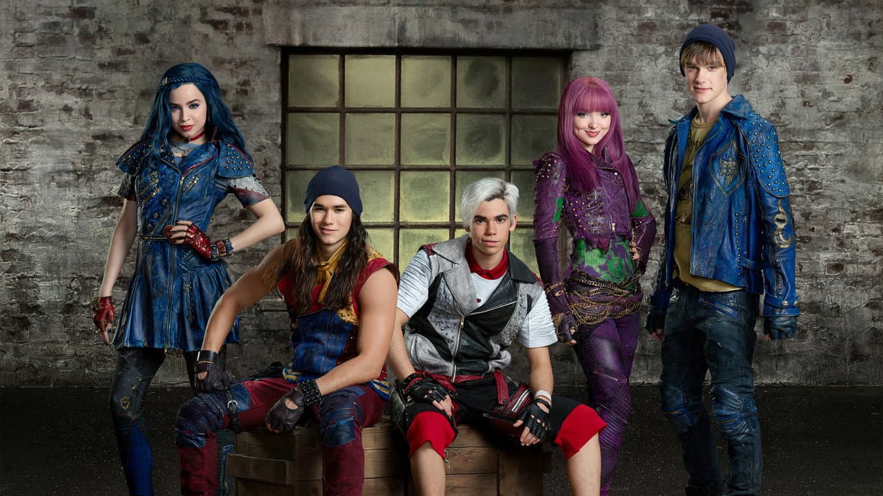 Descendants 2 — backdrops 3