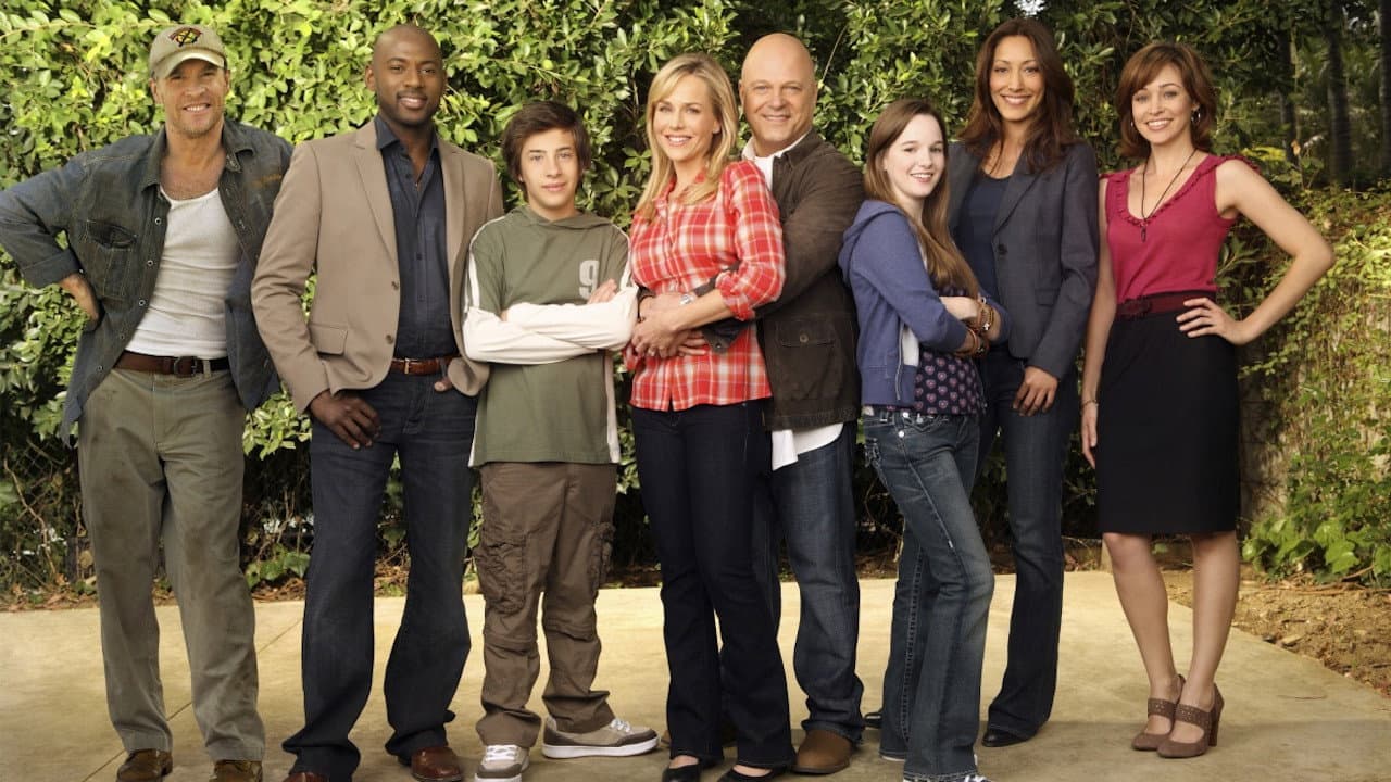 No Ordinary Family — backdrops 4