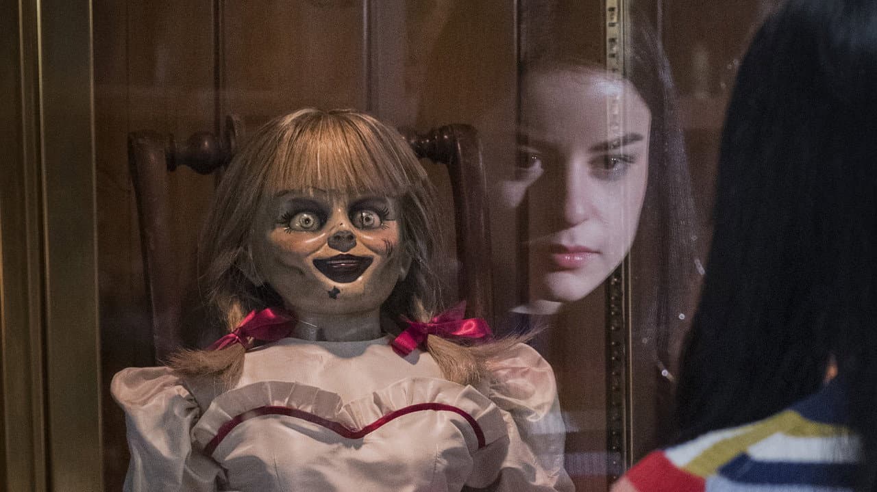 Annabelle Comes Home — backdrops 3