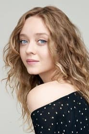 Photo of Madeleine Arthur